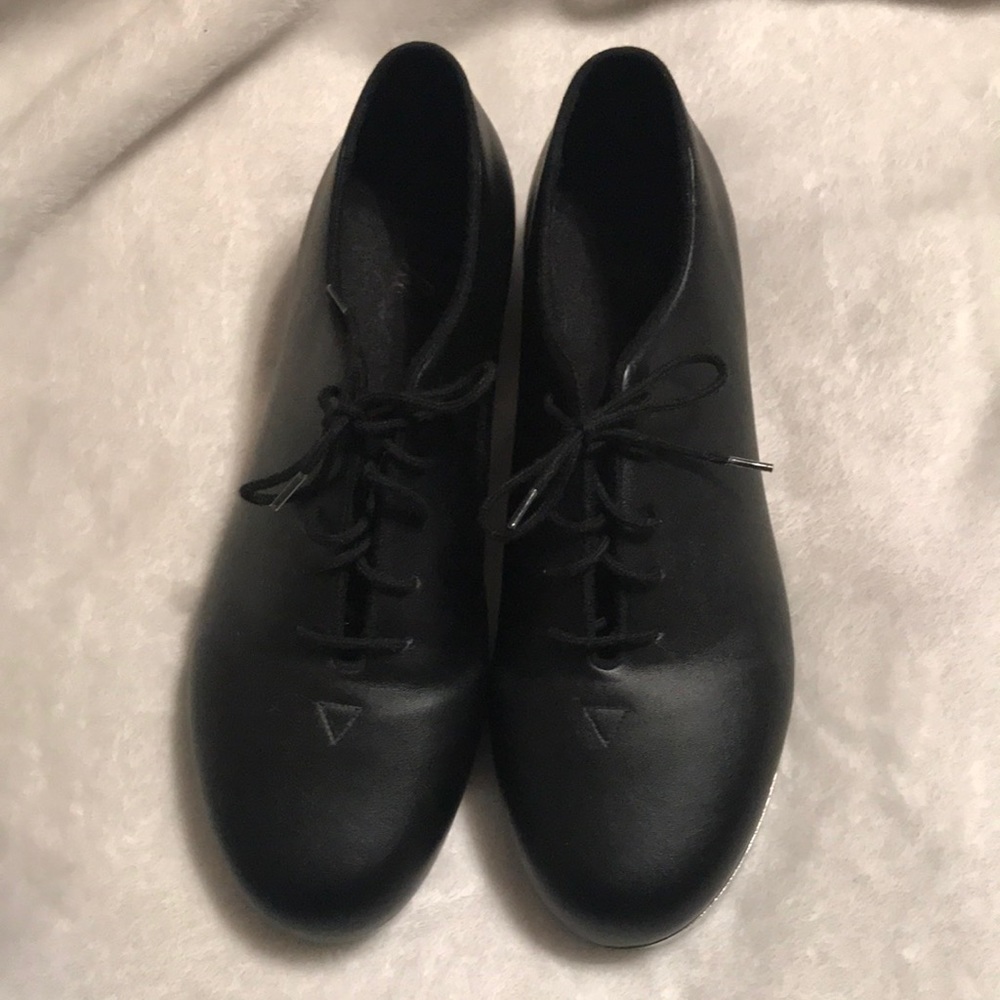 Tap shoes